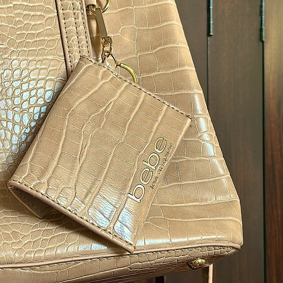 Bebe purse - faux crocodile - gold hardware - satchel or crossbody handbag - Picture 3 of 14